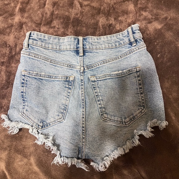 Zara Light Wash Jean Shorts - Picture 2 of 4